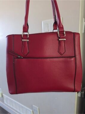 Classic Red Faux Leather Top HANDLE Bag S-M